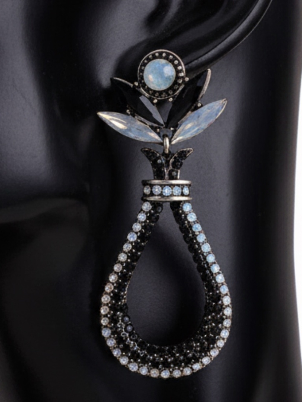 Womens White‎ Flower Rhinestone Teardrop Earrings